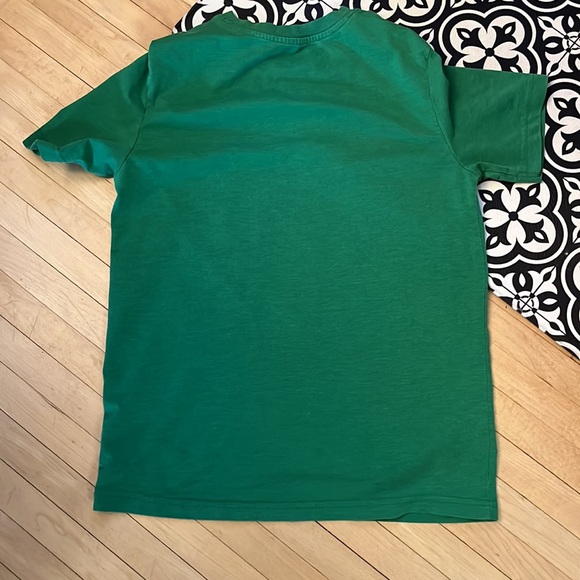 💚 5/$25💚 Graphic T-shirt, “Just Kickin’ It”, size Lg, good used condition - Picture 4 of 4